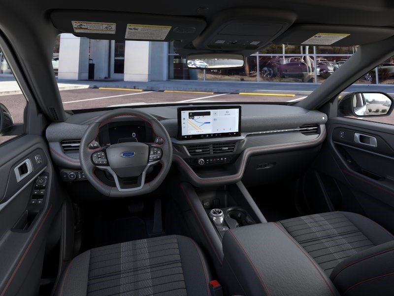 New 2026 Star White Metallic Tri-Coat Ford ST-Line image 9