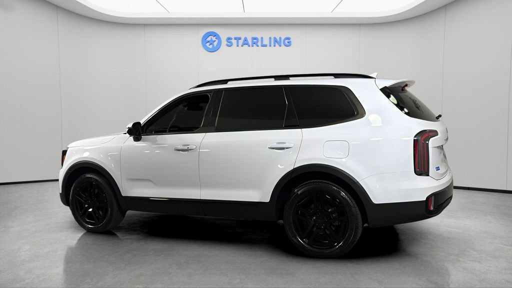 Used 2025 White Kia EX X-Line image 4