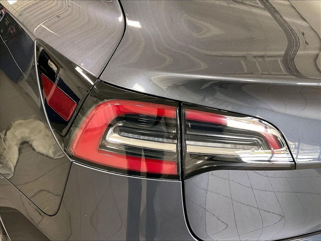 Used 2018 Gray Tesla Long Range image 33