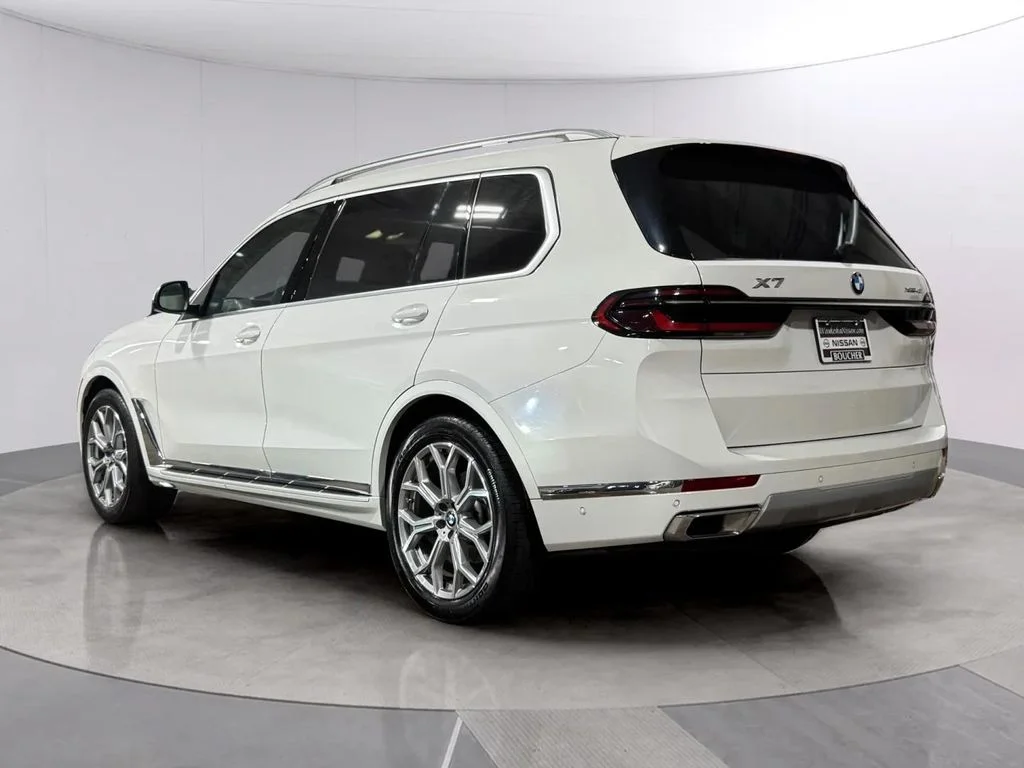 Used 2026 Alpine White BMW xDrive40i image 5