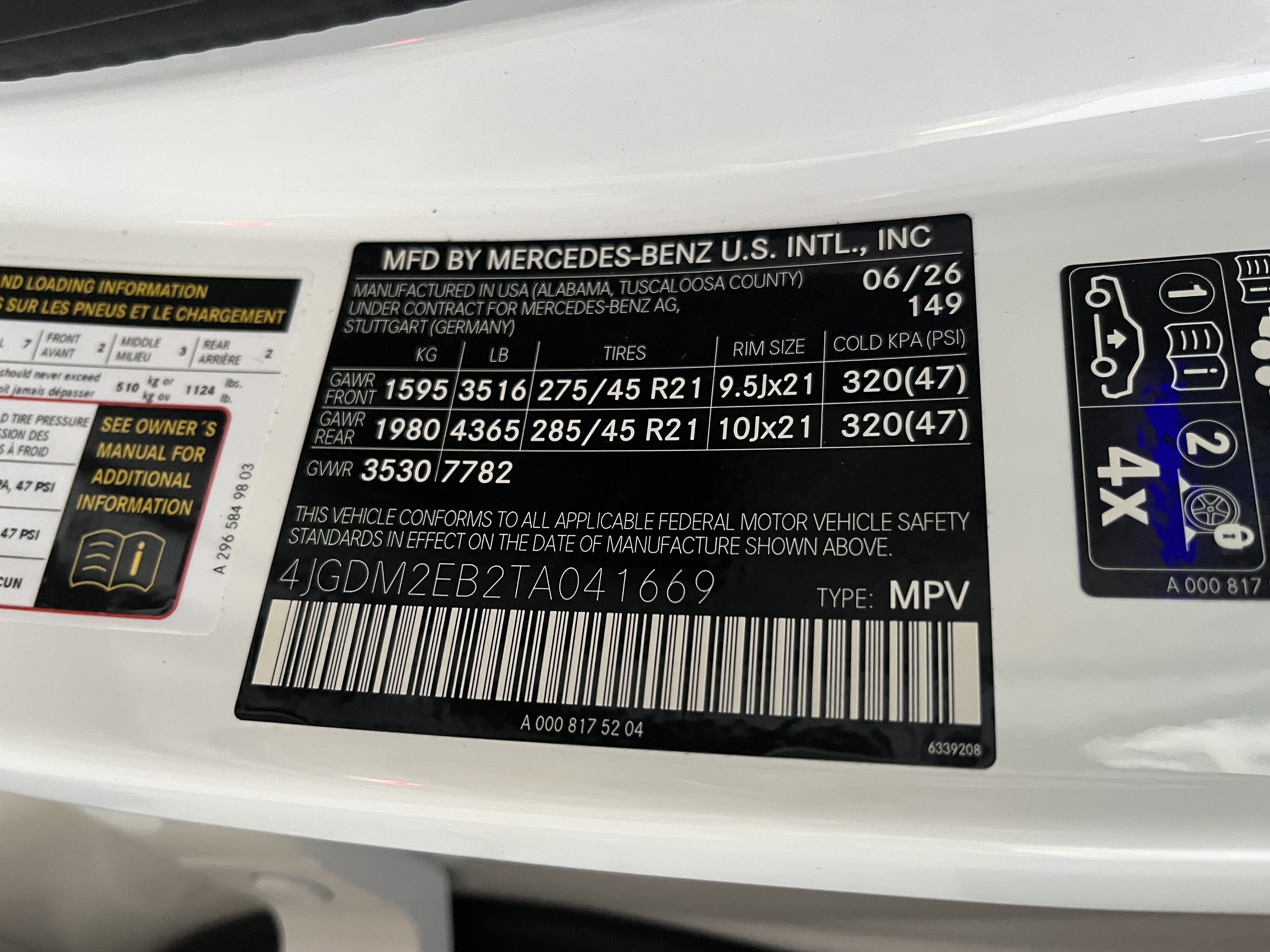 New 2026 POLAR WHITE Mercedes-Benz EQS 400 image 28