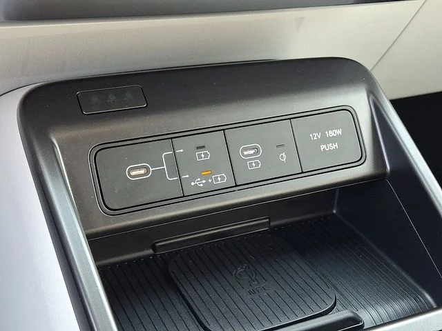 Used 2024 Gray Hyundai SEL image 24