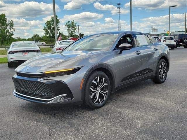 Certified Used 2024 PRECIOUS METAL Toyota  image 32