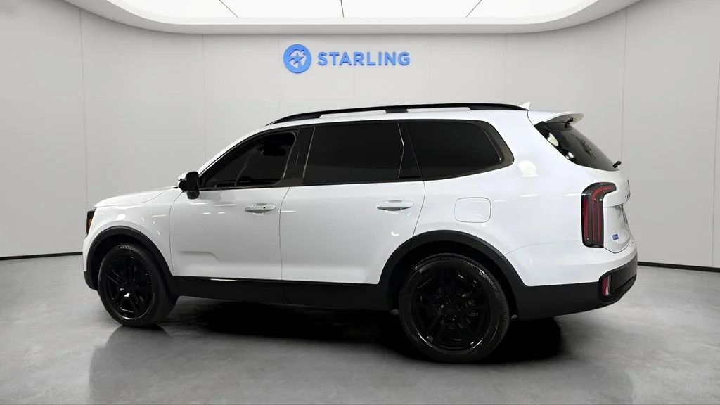 Used 2025 White Kia EX X-Line image 4