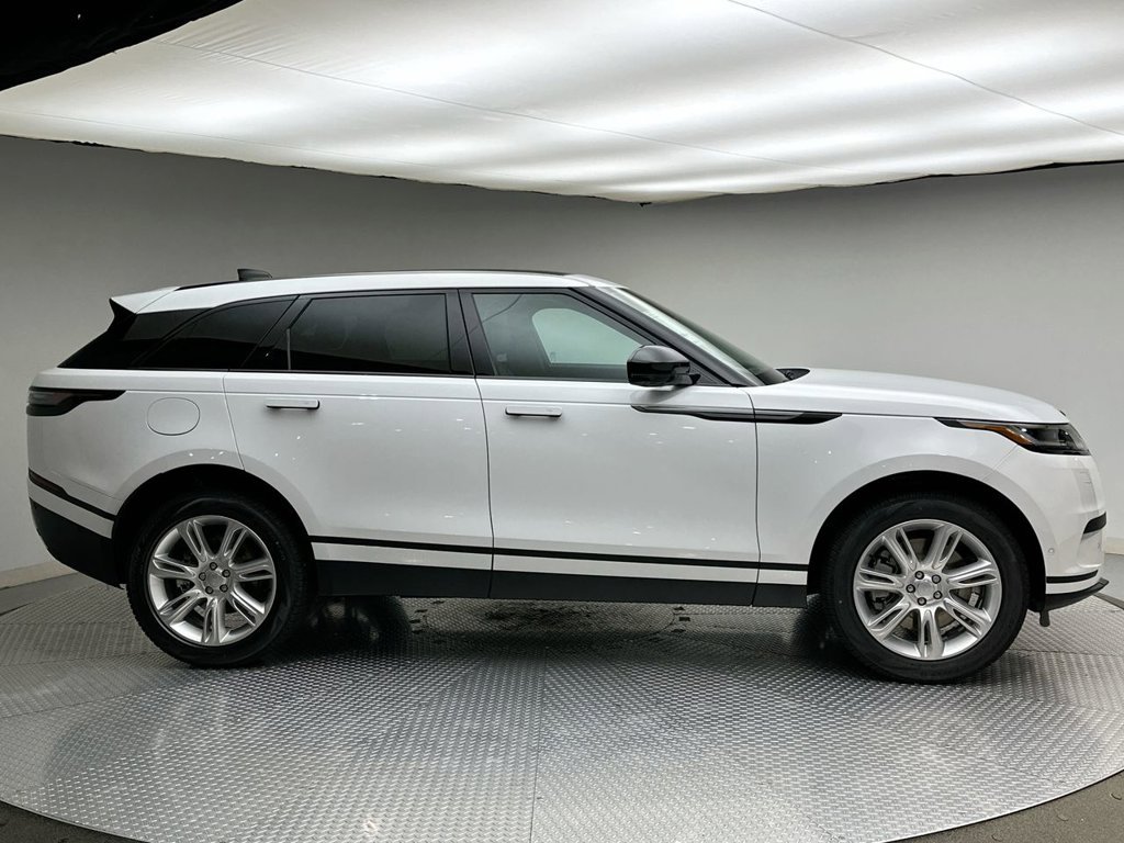 New 2026 Fuji White Land Rover S image 4