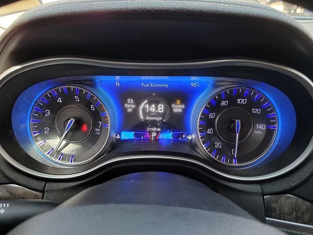 Used 2023  Chrysler Touring image 18