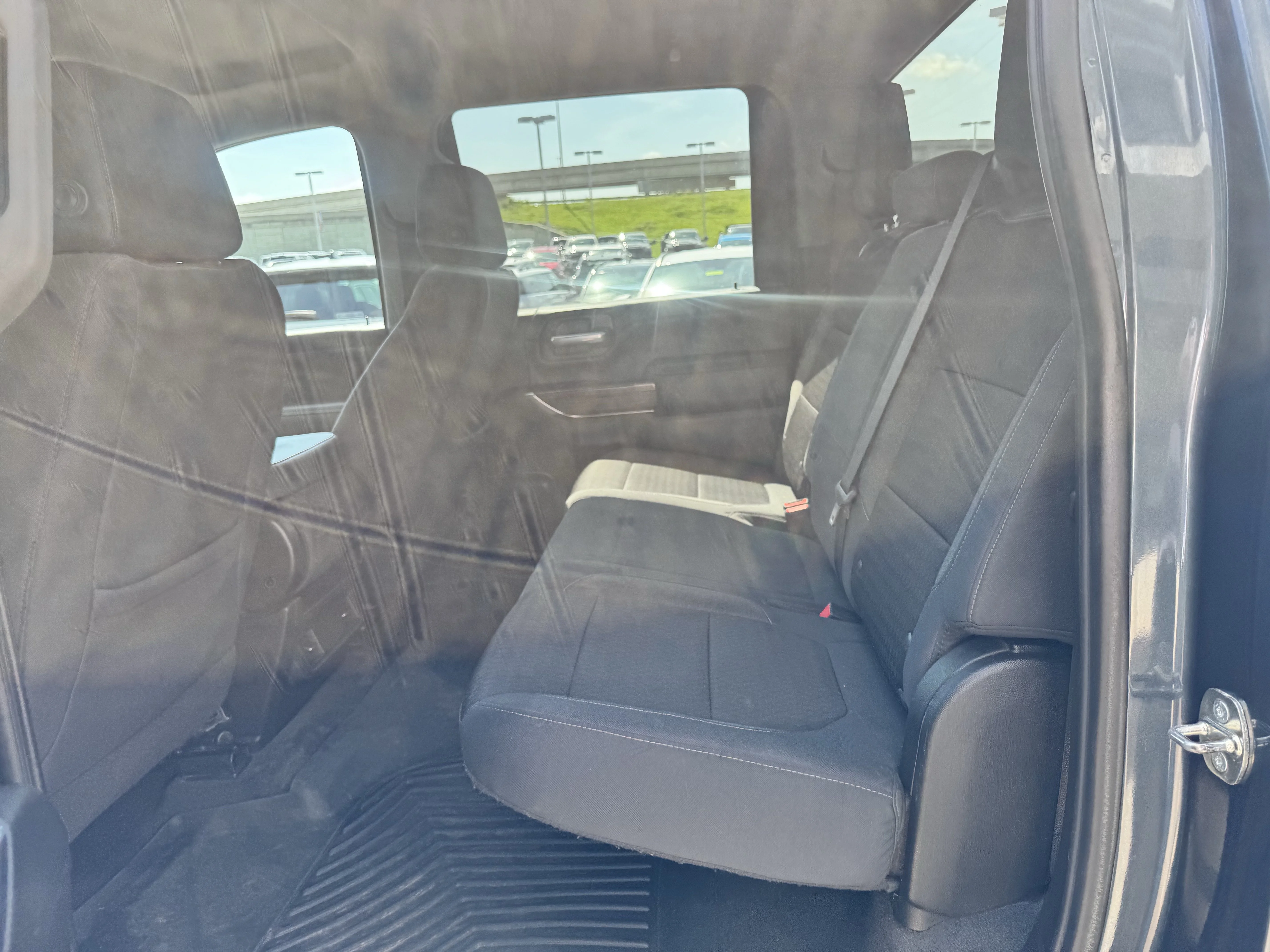 Used 2020 Dark Sky Metallic GMC SLE image 15