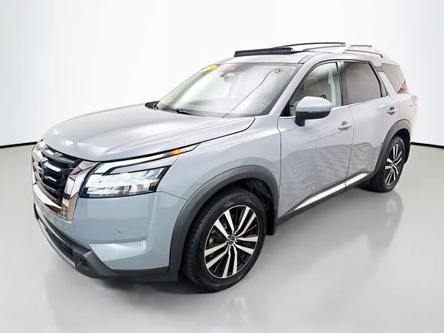Certified Used 2024 Boulder Gray Pearl Nissan Platinum image 3