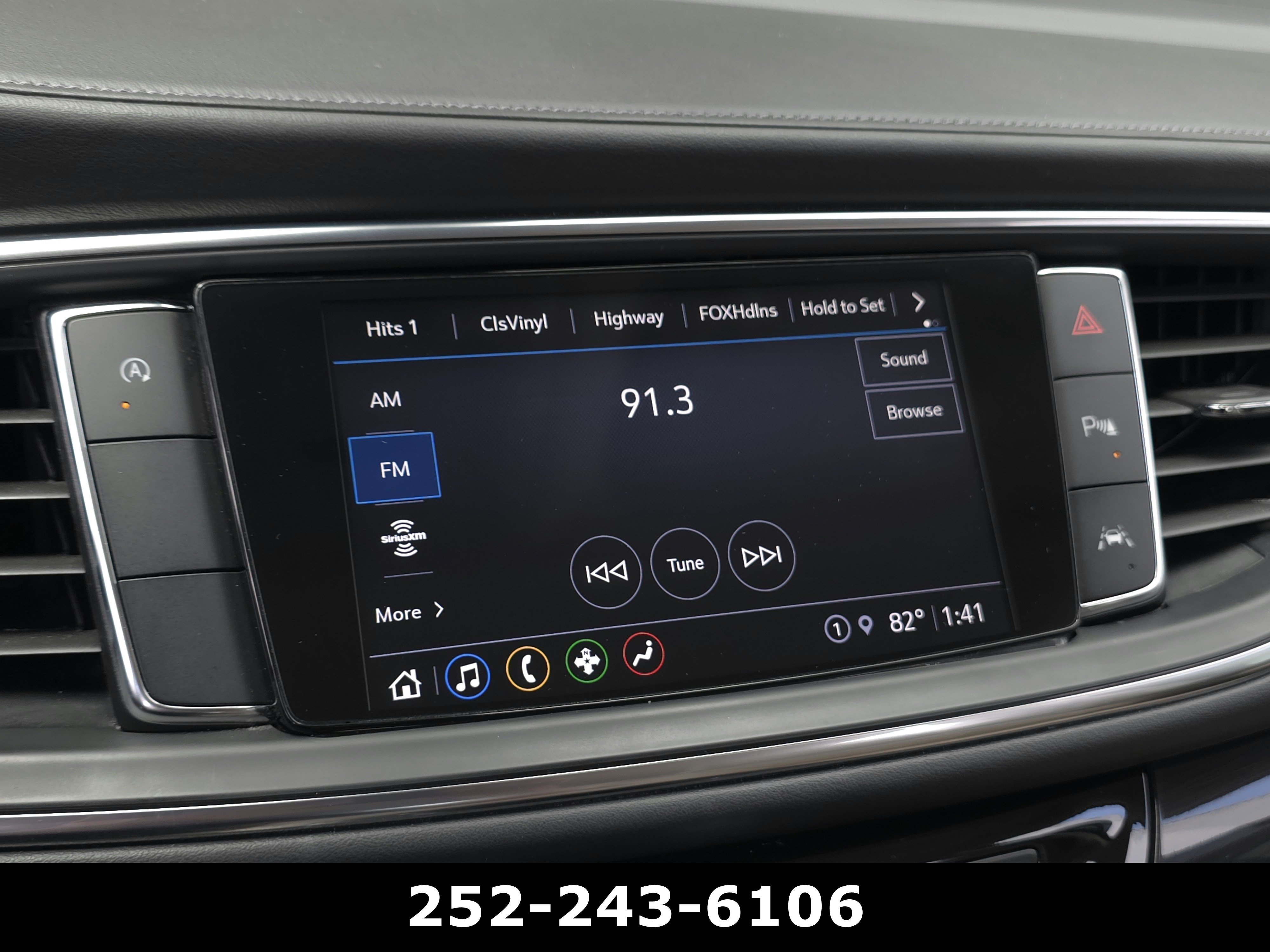 Used 2023 Summit White Buick Essence image 22