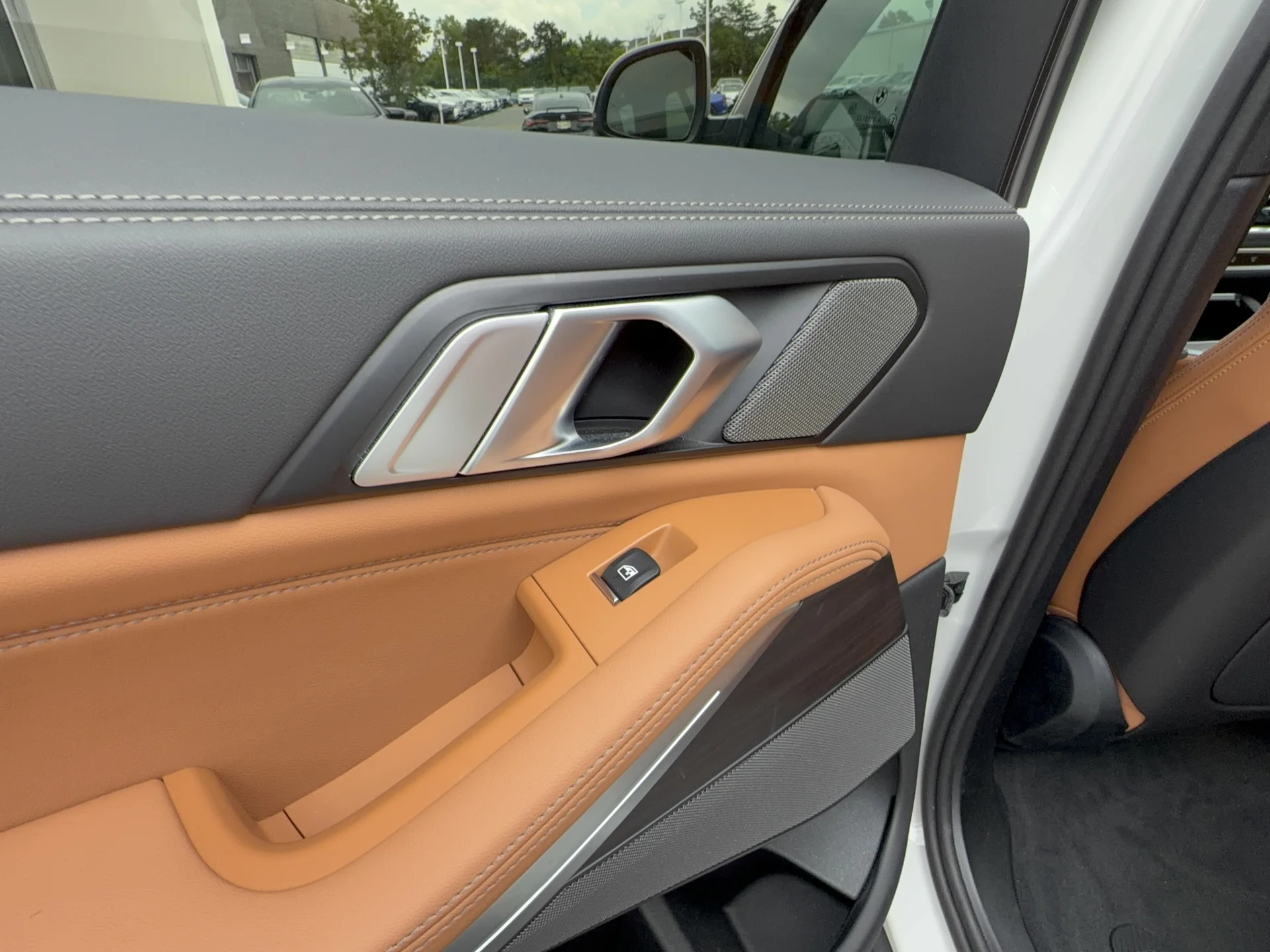 Certified Used 2024 Alpine White BMW xDrive40i image 24