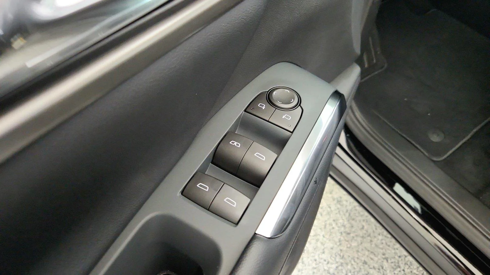 2026 Chevrolet Traverse LT - Photo 21