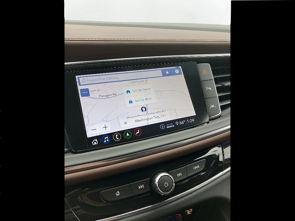 Used 2020 WHITE FROST TRICOAT Buick Avenir image 16