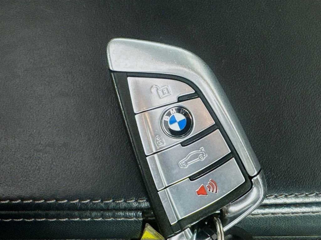 Used 2017 Carbon Black Metallic BMW 540i image 40