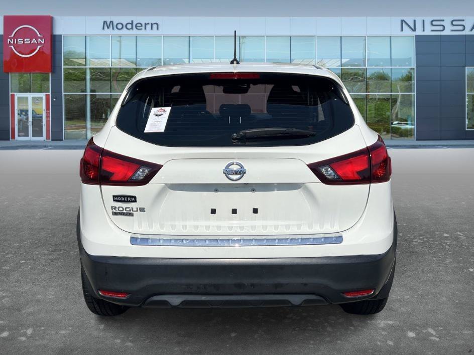 Used 2017 Glacier White Nissan S image 6