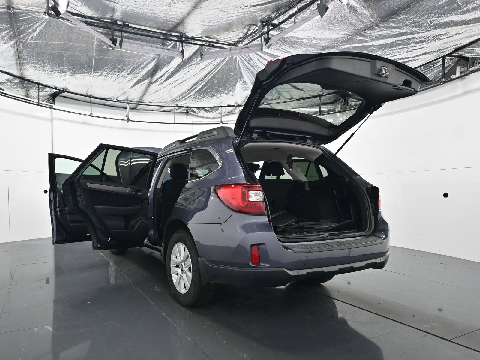 Used 2016 Carbide Gray Metallic Subaru 2.5i Premium image 36
