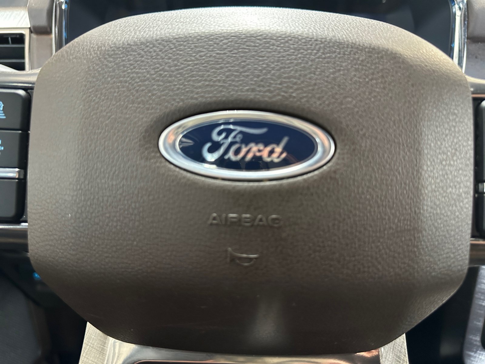 Used 2022 Stone Gray Metallic Ford King Ranch image 25