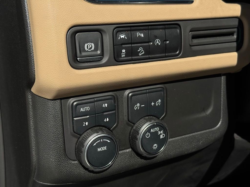 2024 Chevrolet Suburban Premier - Photo 32