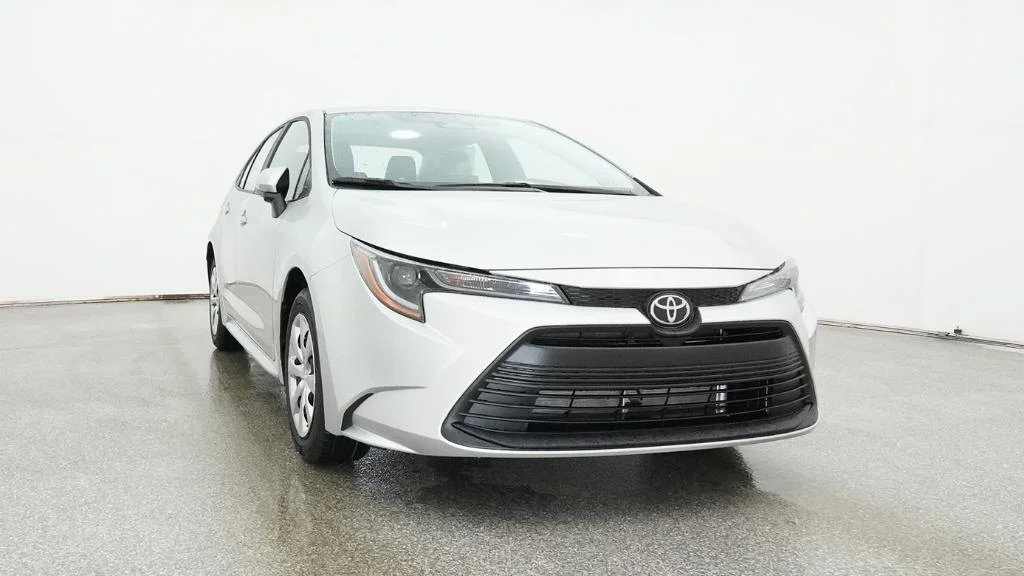 New 2026 Classic Silver Metallic Toyota LE image 5