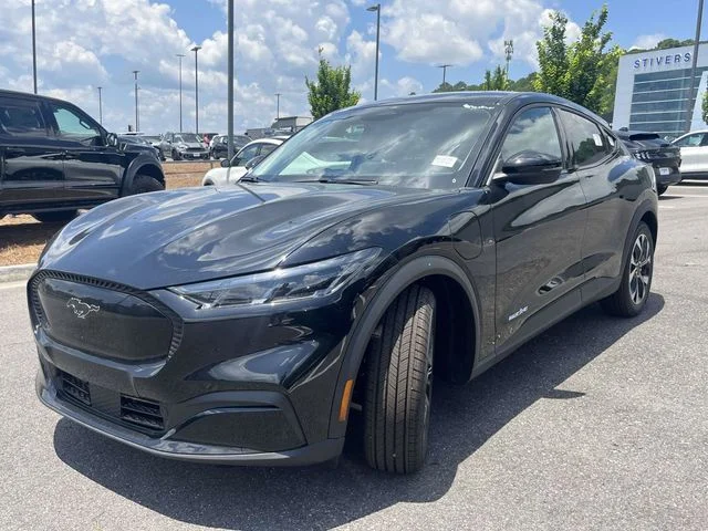 New 2026 Black Ford Select image 5