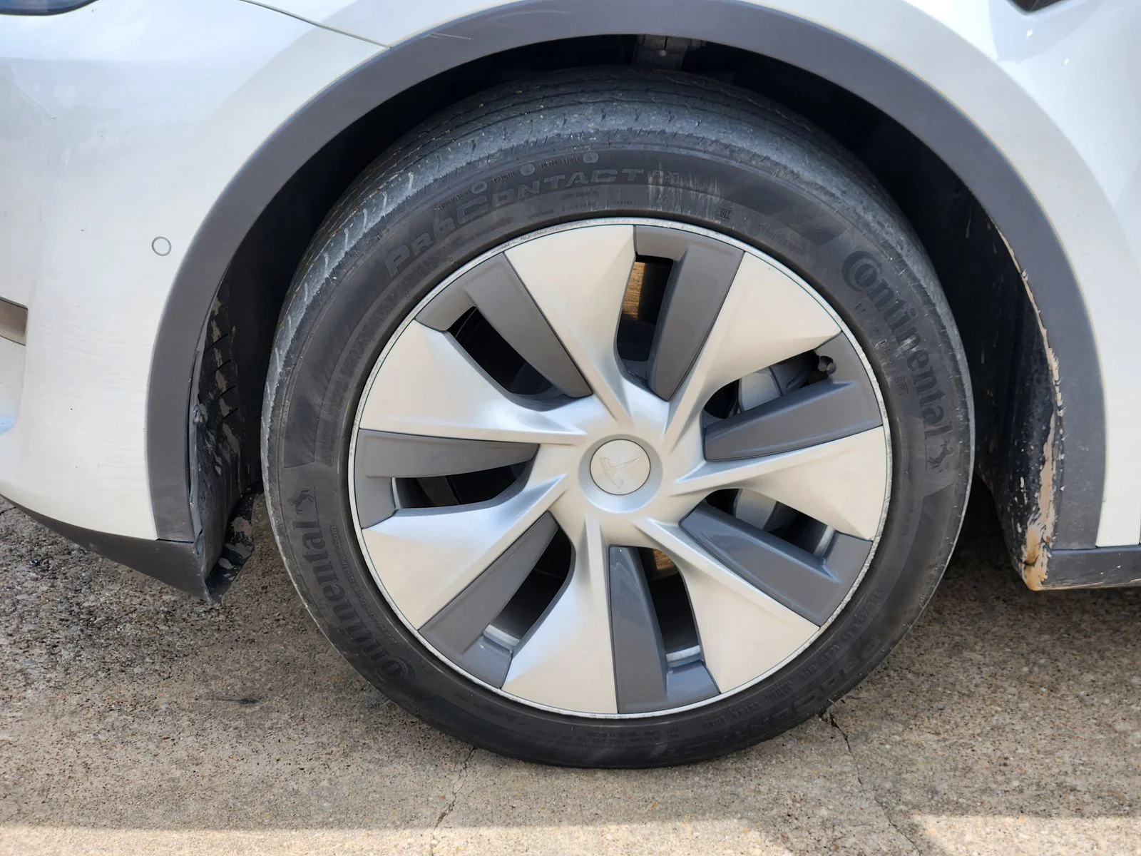 Used 2022 White Tesla Long Range image 9
