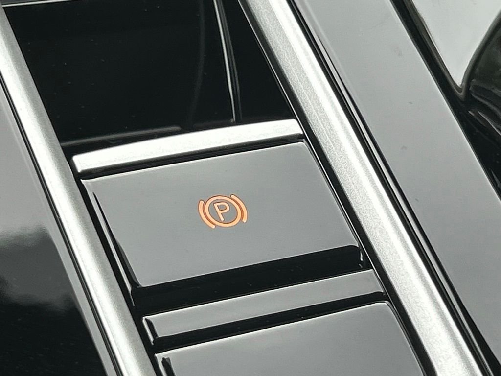 New 2026 White/off-white Volkswagen SE w/Technology image 55