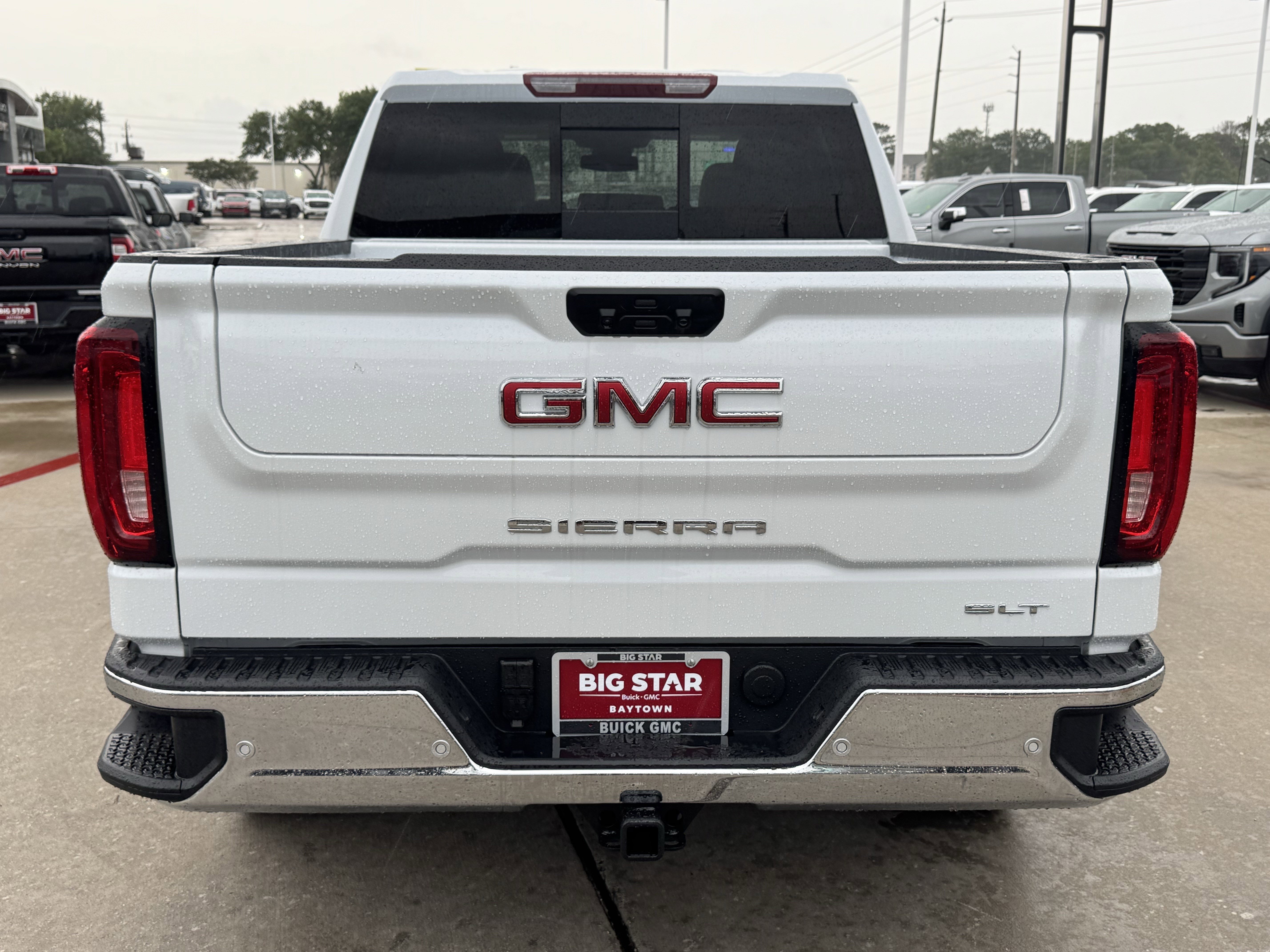 2026 GMC Sierra 1500 SLT - Photo 8