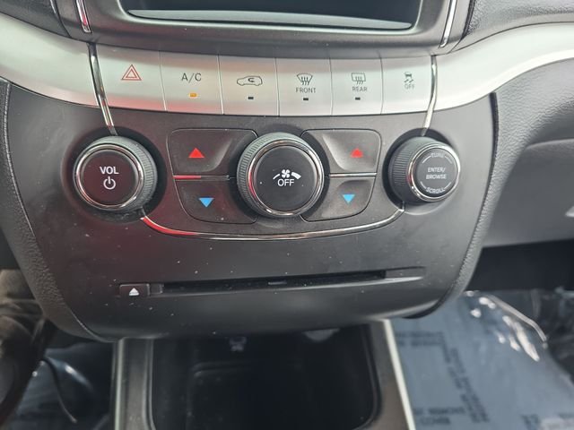 Used 2018 Gray Dodge SE image 25