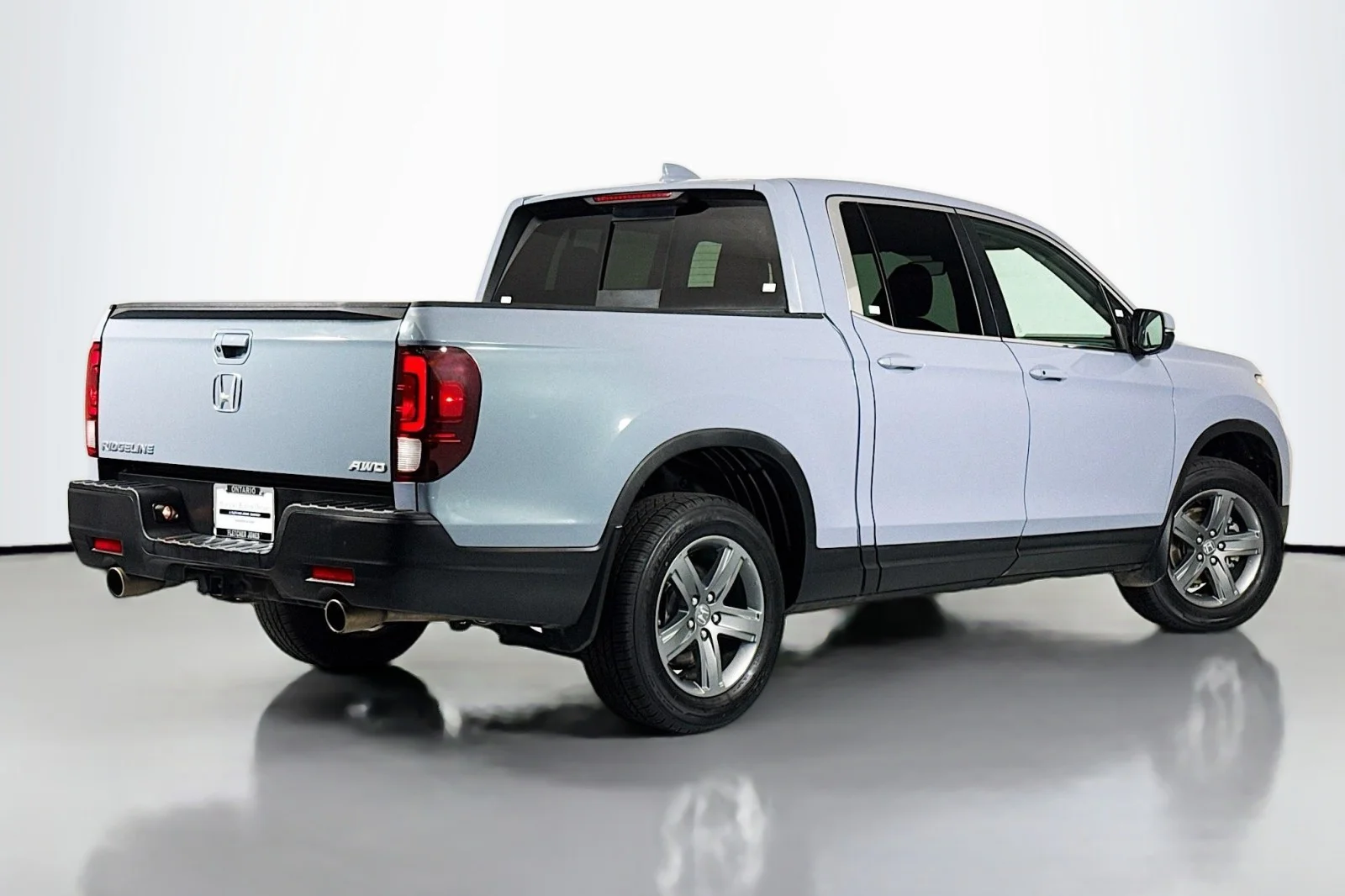 Used 2023 Sonic Gray Pearl Honda RTL image 1