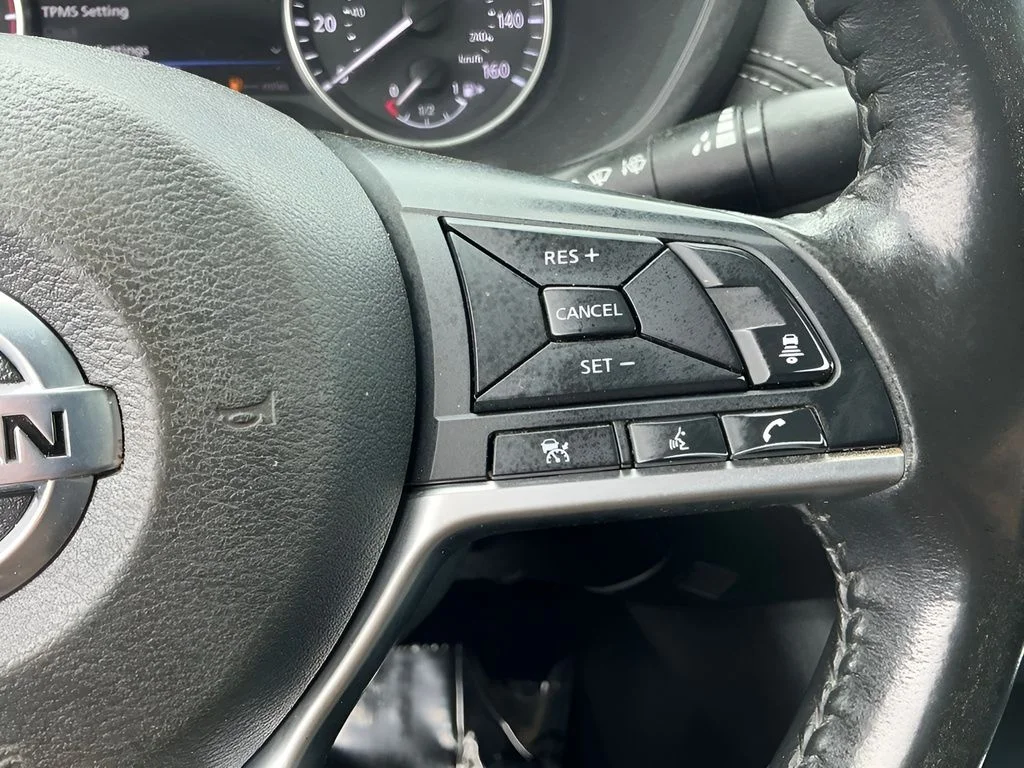 Used 2022 Gray Nissan SV image 26