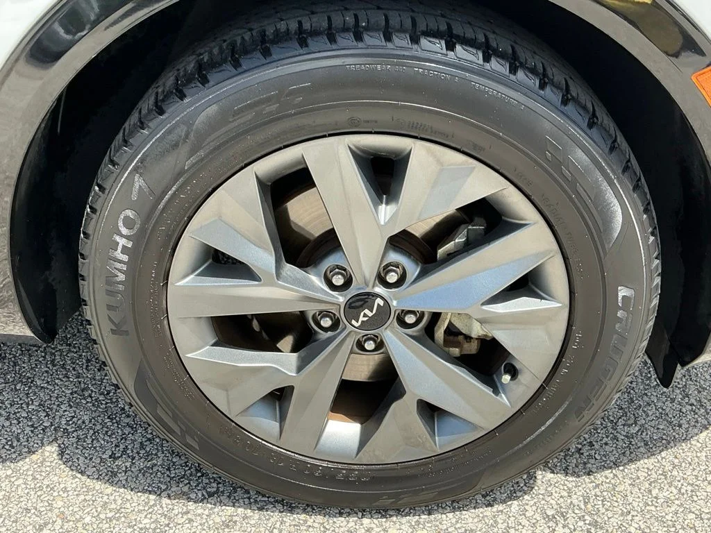 Used 2023 Gray Kia SX image 16
