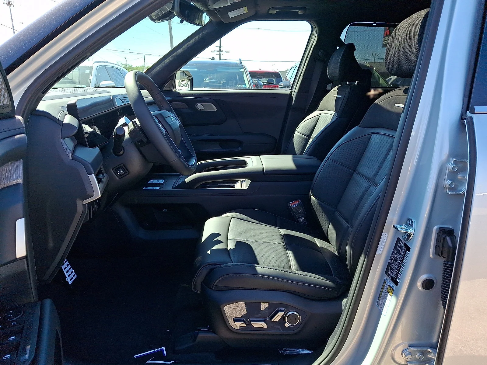 New 2027 Silver Kia SX Prestige image 12