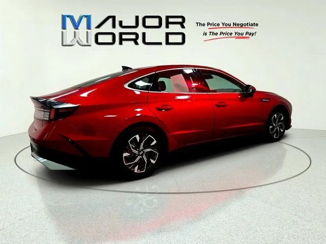 Used 2025 Red Hyundai SEL image 7