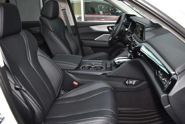 New 2026 Platinum White Pearl Acura Technology Package image 13