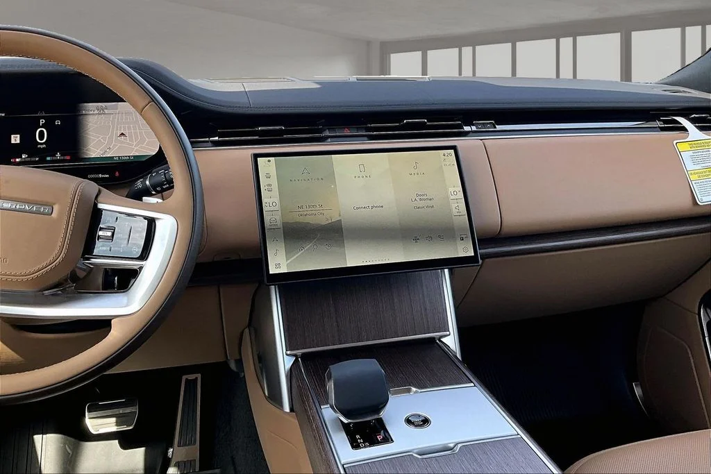 New 2026 White Land Rover SE image 7