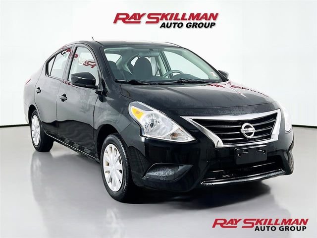 2017 Nissan Versa 1.6 S MT's photo