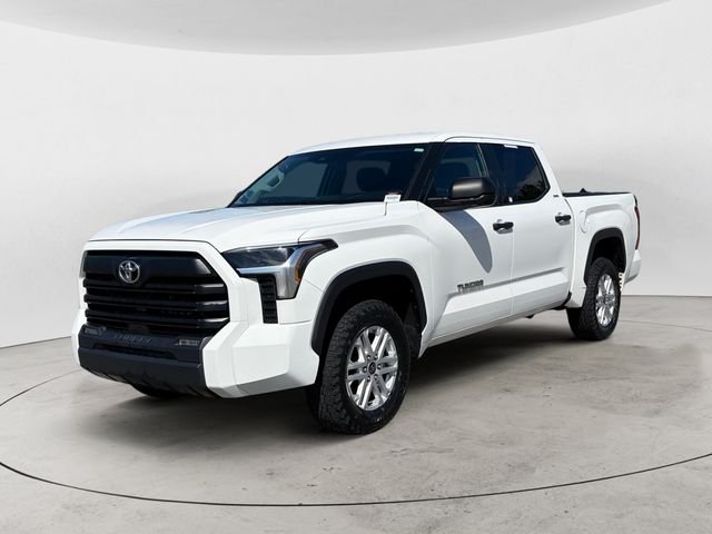 Used 2022 White Toyota SR5 image 1