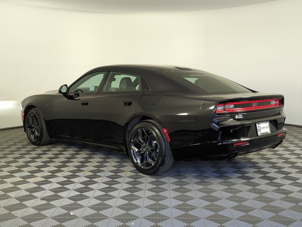 New 2026 Diamond Black Crystal Pearlcoat Dodge R/T image 7