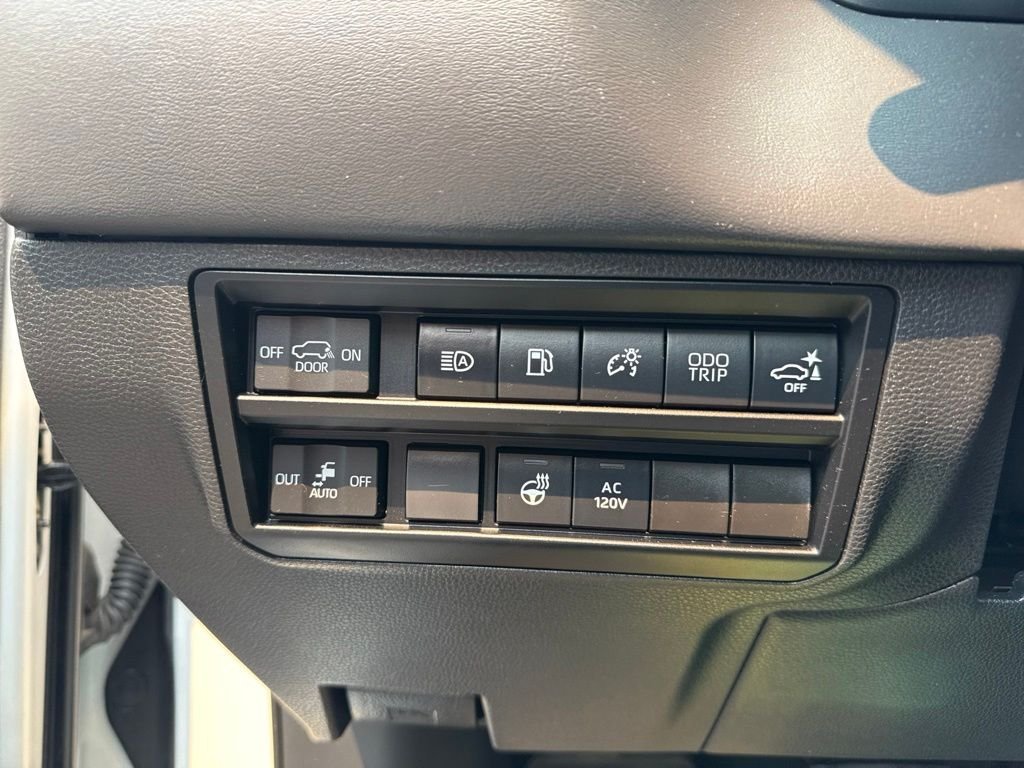 Used 2024 Wind Chill Pearl Toyota Platinum image 18