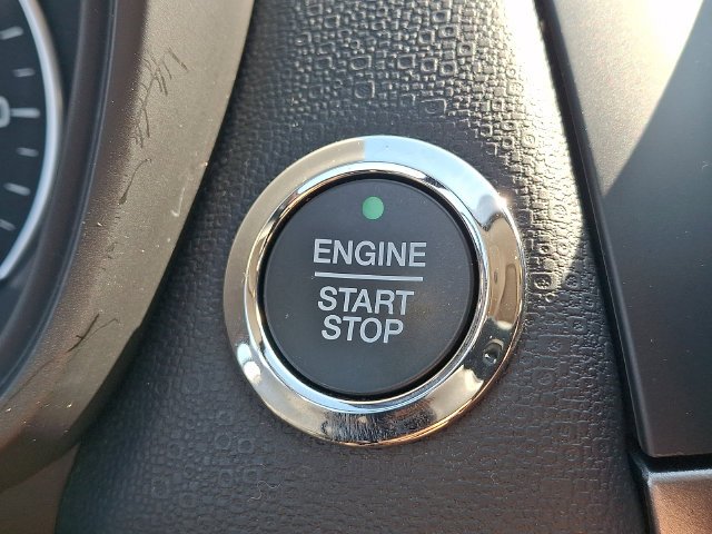 Used 2021 Shadow Black Ford SE image 22