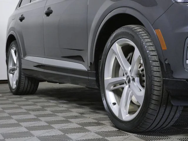 Certified 2019 Audi Q7 Prestige with VIN WA1VAAF70KD020400 for sale in Shakopee, Minnesota