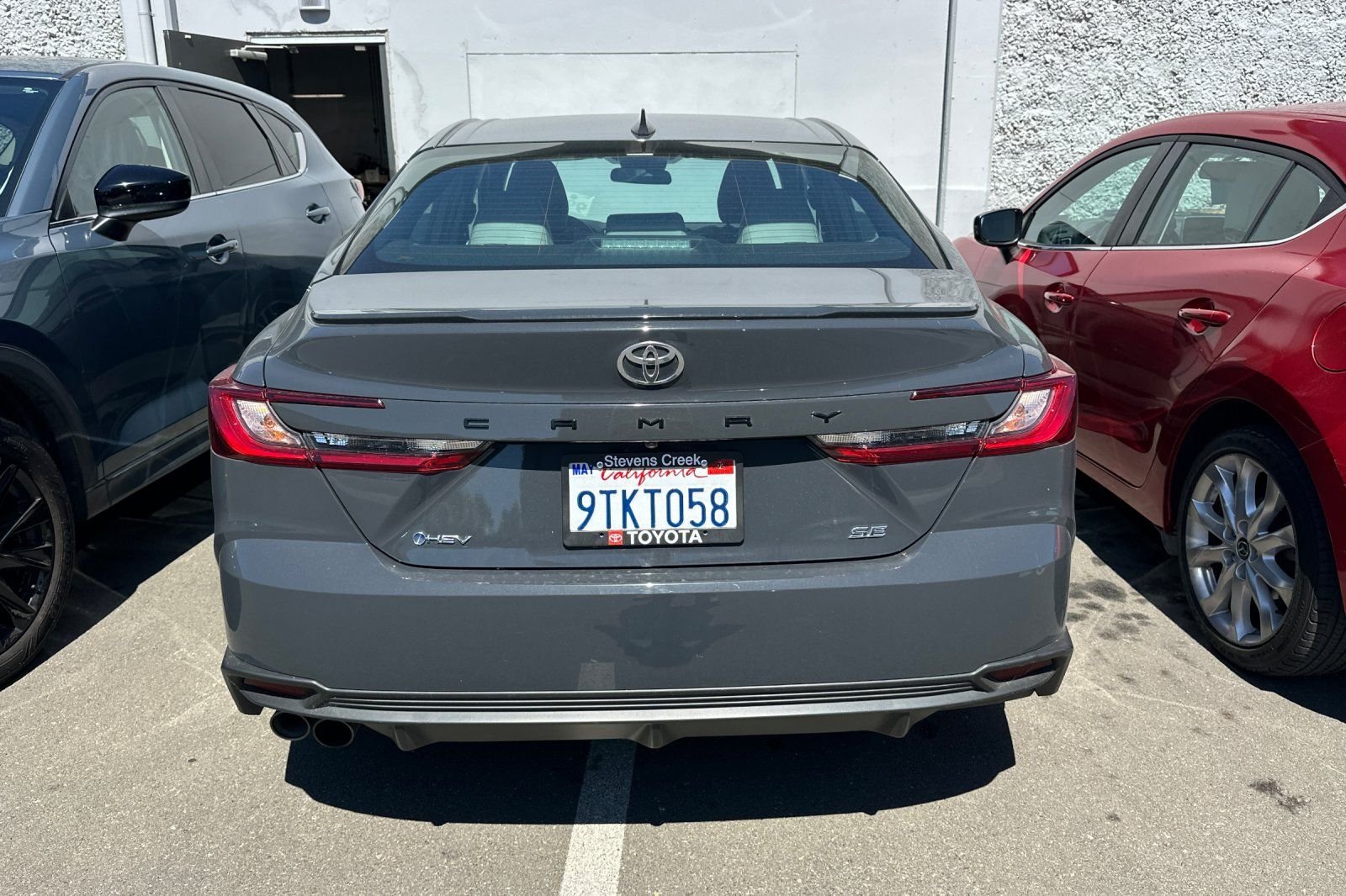 2025 Toyota Camry SE photo 6