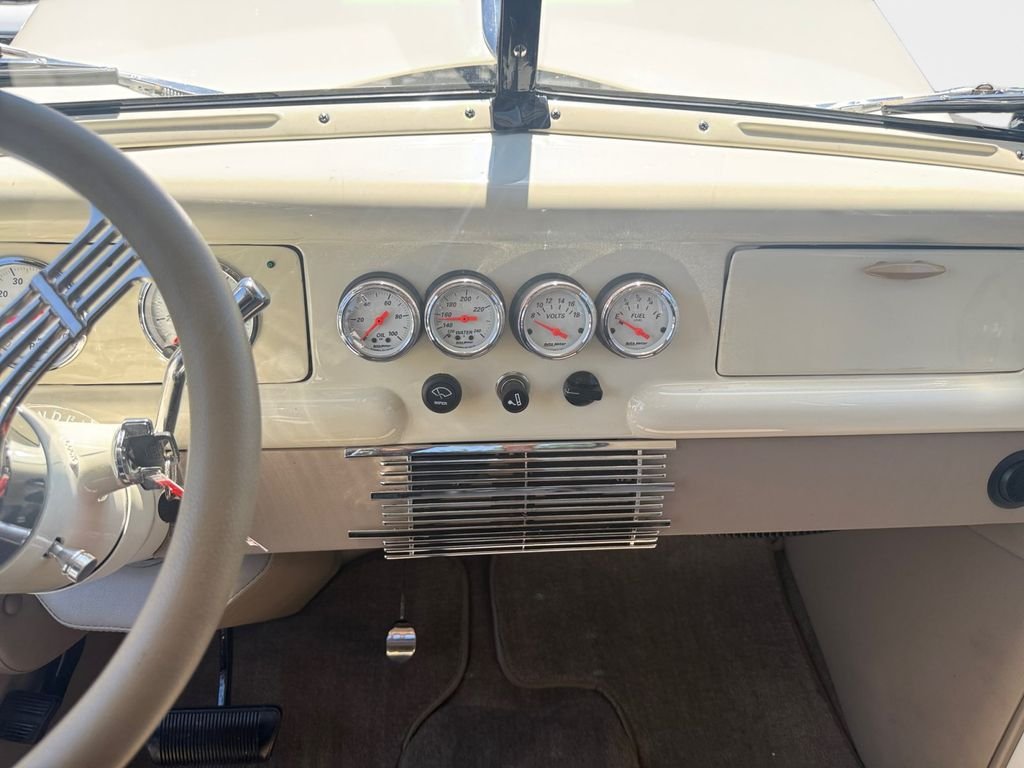 Used 1946 Red Ford F100 image 10