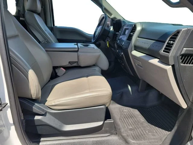 Used 2017 Oxford White Ford XL image 22