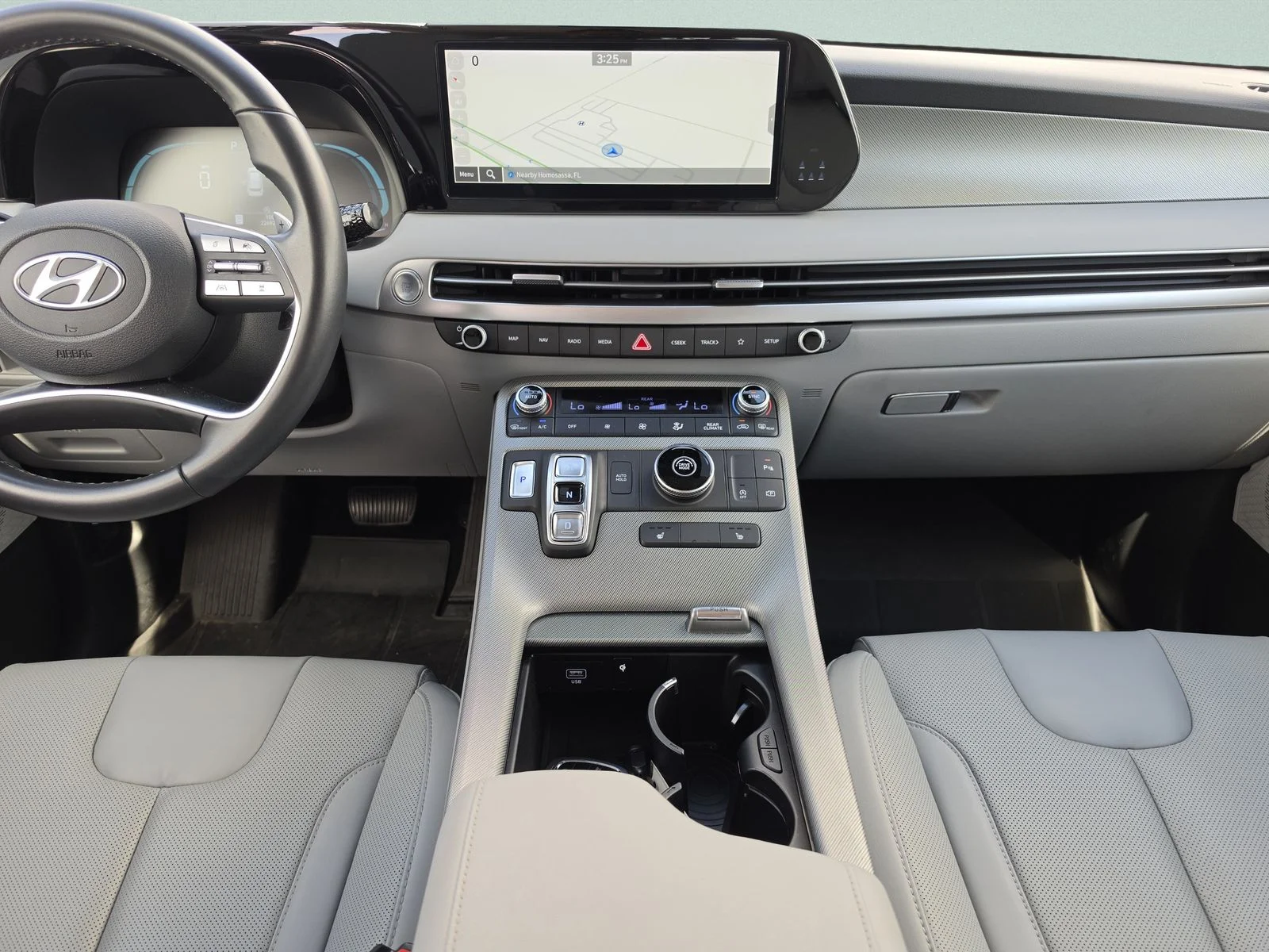 Used 2025 Silver Hyundai SEL image 18