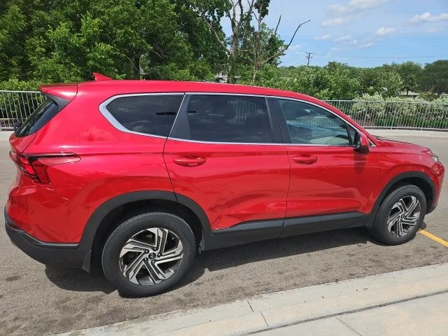Used 2023 Red Hyundai SE image 1