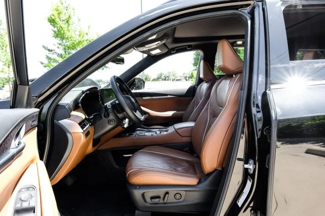 Used 2022 Black INFINITI Autograph image 4