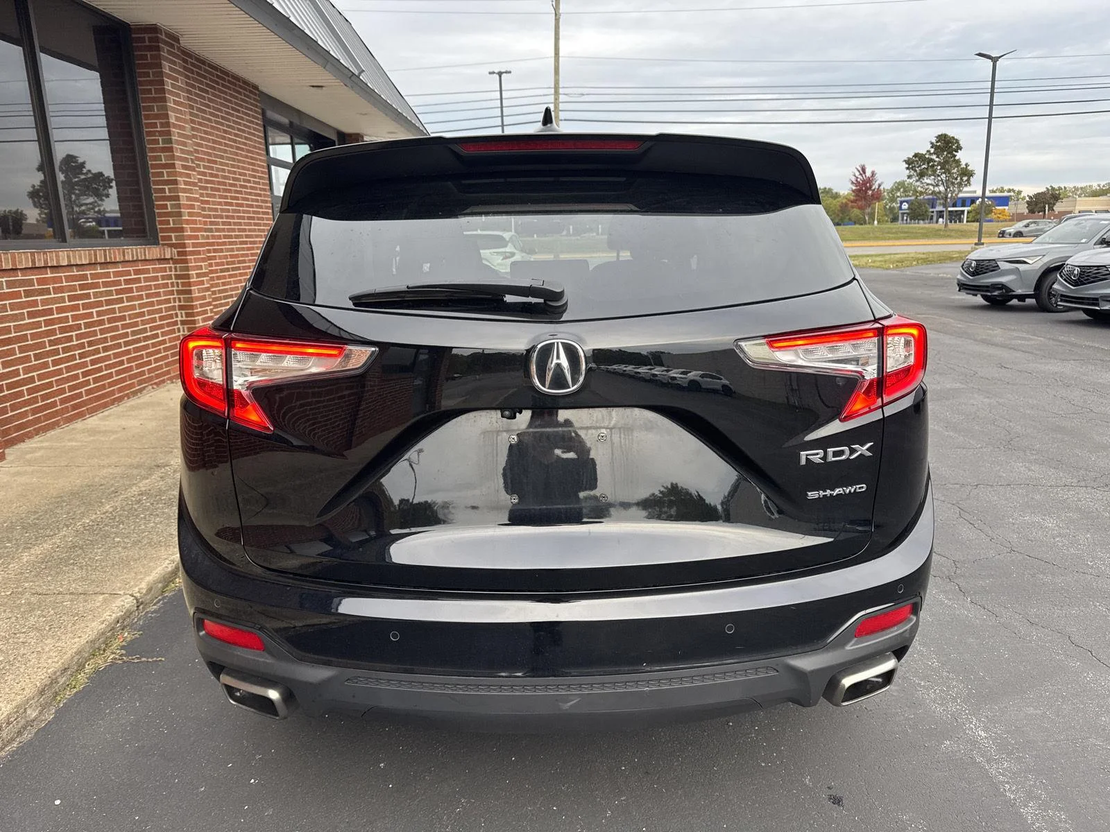 Used 2024 Majestic Black Pearl Acura SH-AWD w/Advance image 5
