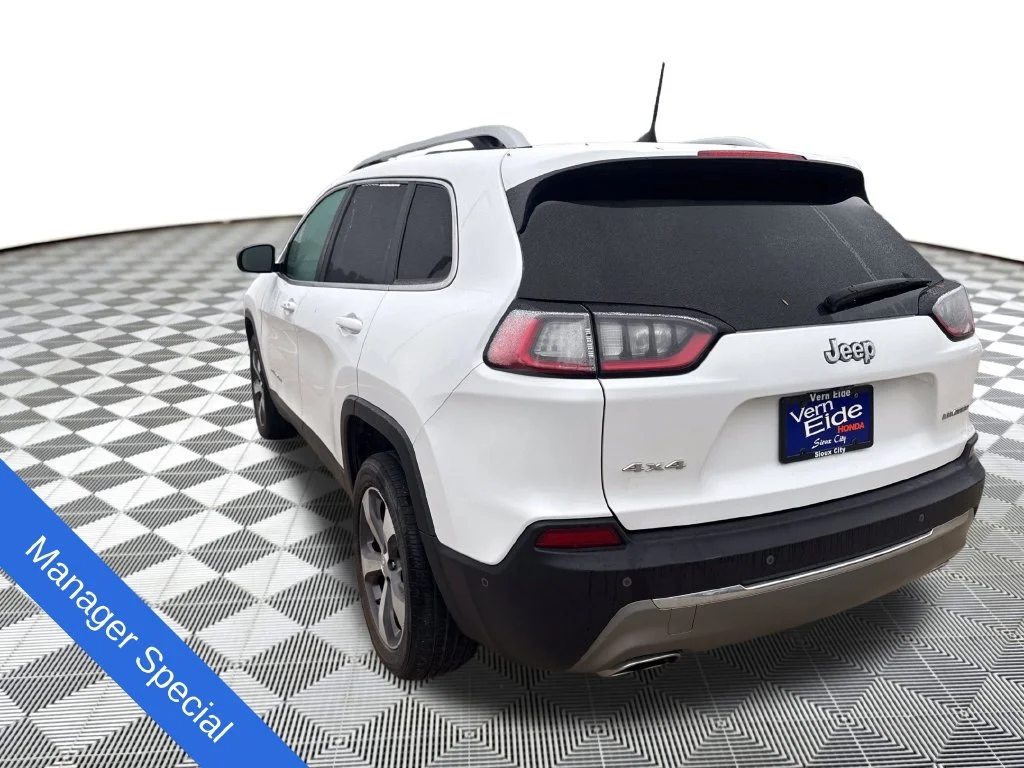 Used 2021 Bright White Clearcoat Jeep Limited image 4