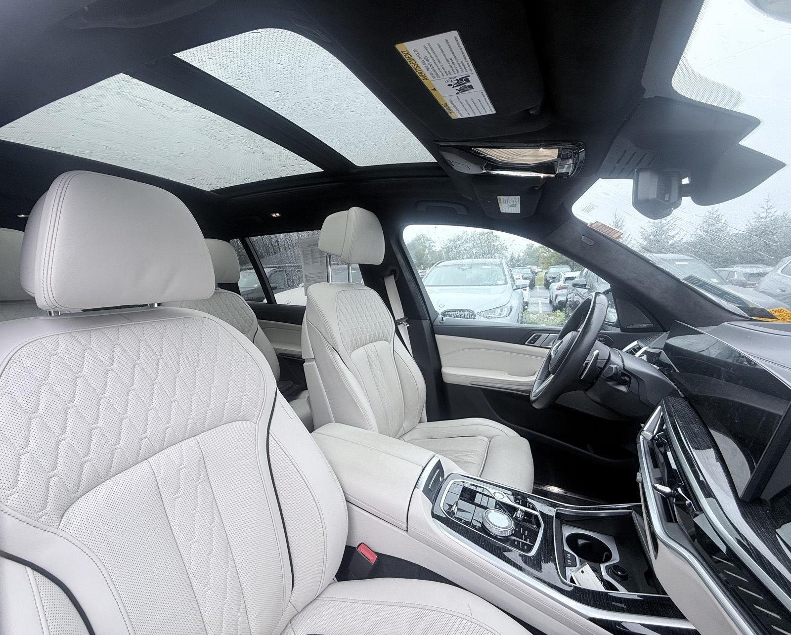 Used 2024 Brooklyn Grey Metallic BMW M60i image 9