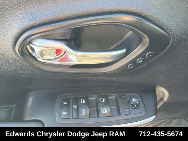 Used 2019 Gray Jeep Limited image 17